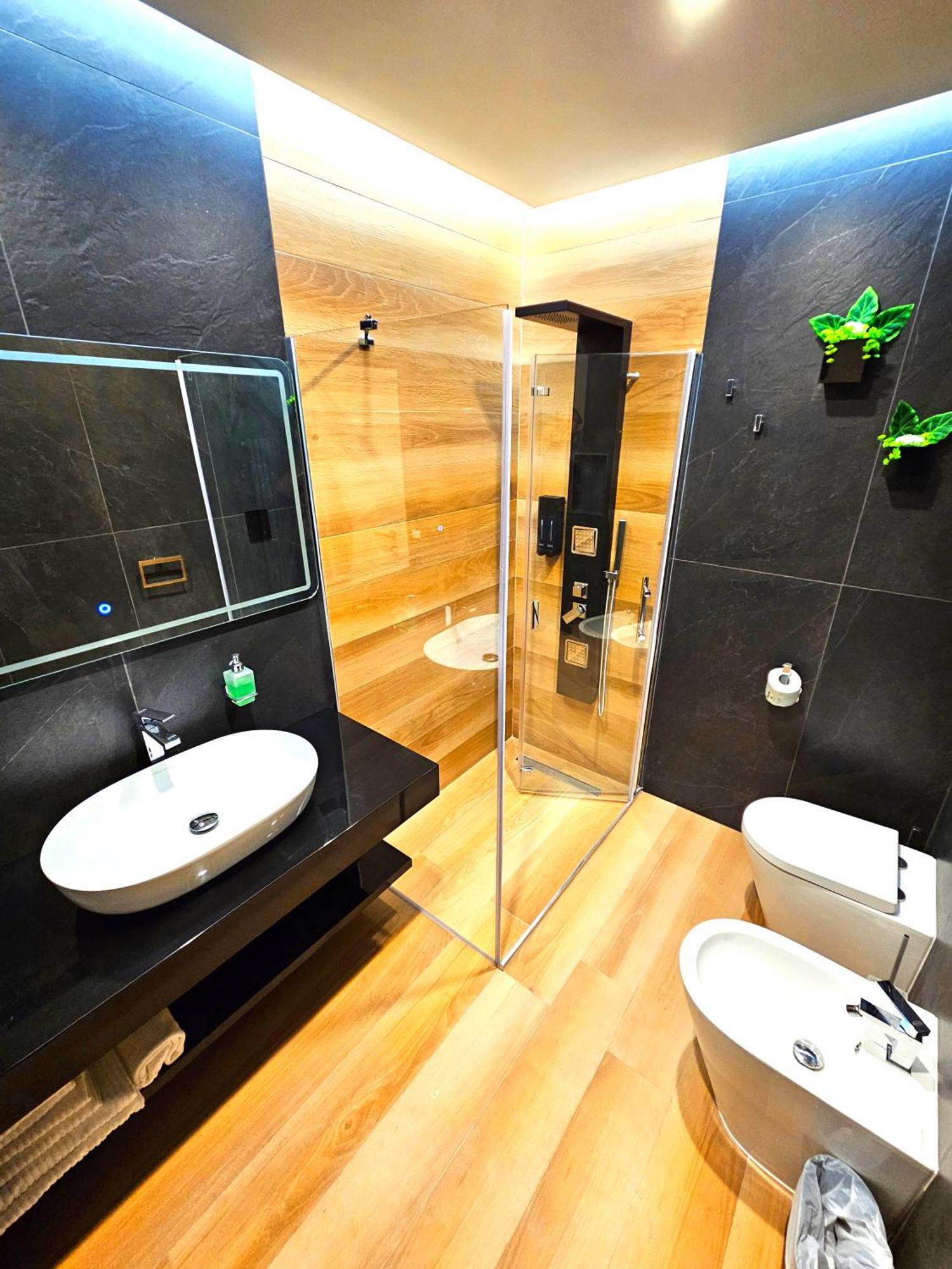 Astoria Boutique Suites เลชเช ภายนอก รูปภาพ
