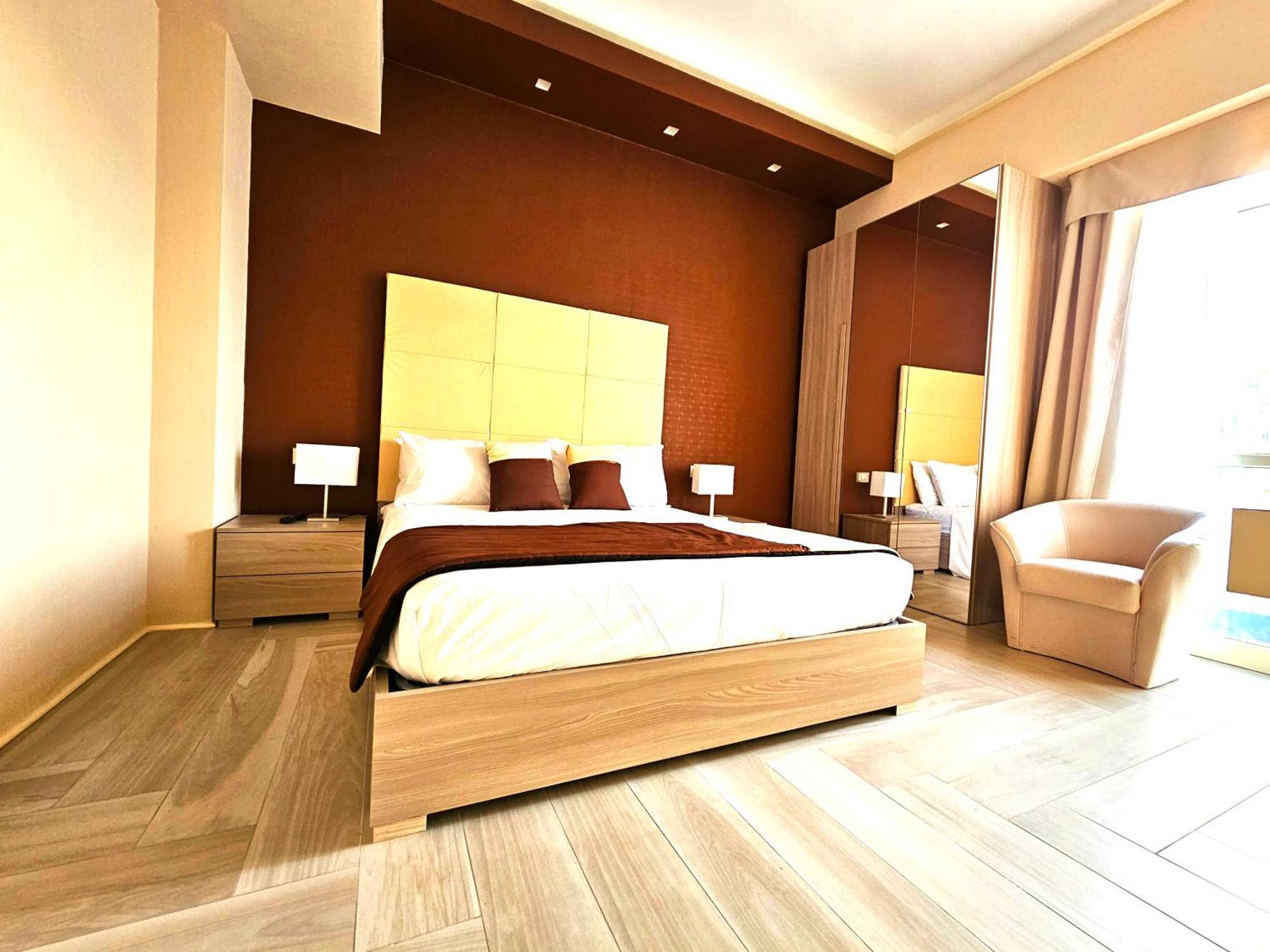 Astoria Boutique Suites เลชเช ภายนอก รูปภาพ