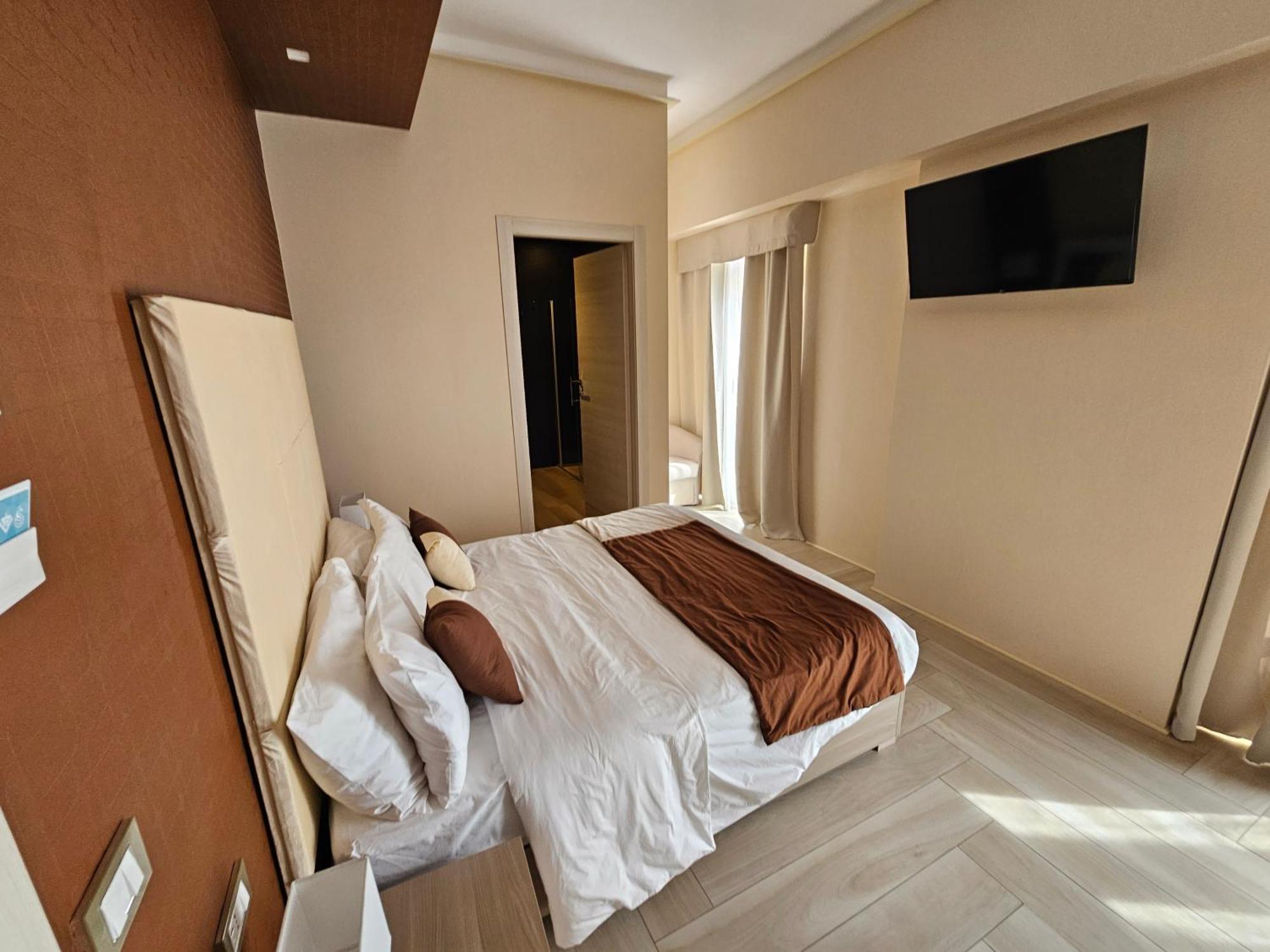 Astoria Boutique Suites เลชเช ภายนอก รูปภาพ